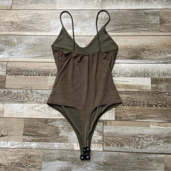 Suede Windsor bodysuit - Picture 3 of 5